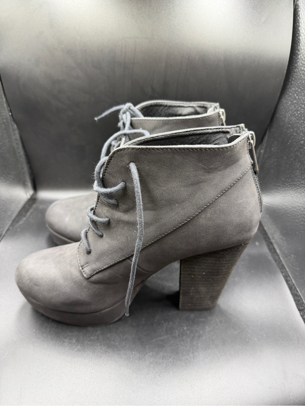Daisy Fuentes Women's Black Lace-Up Platform Ankle Boots